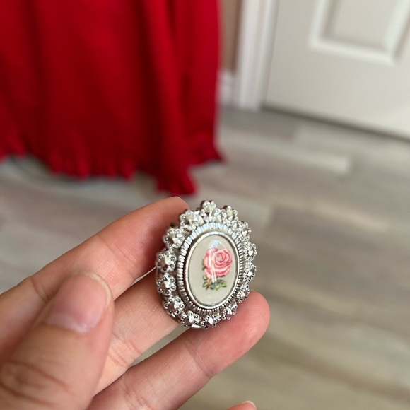 4/$100 Germany vintage Elegant Silver and White Floral Brooch 🌸 - Picture 2 of 6
